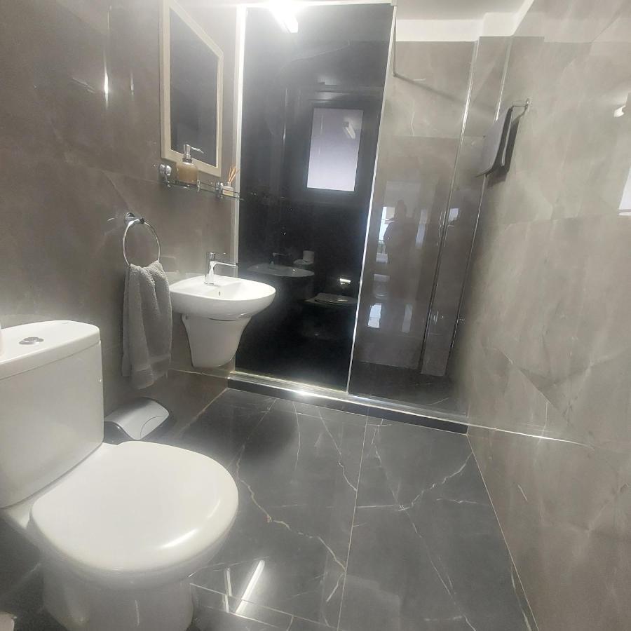 Modern Studio Apartment Armonia Court Паралимни Екстериор снимка