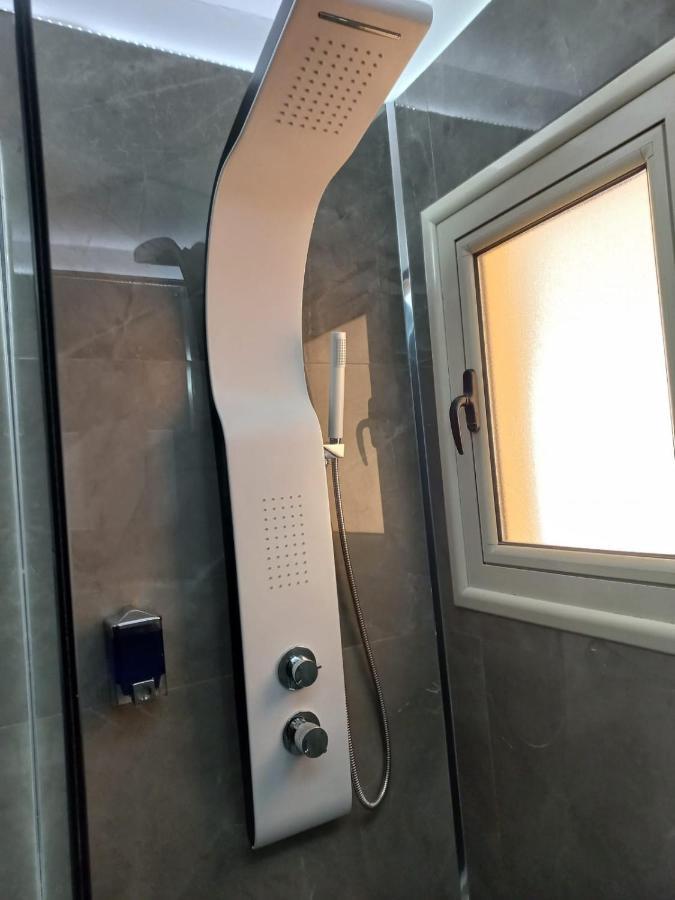Modern Studio Apartment Armonia Court Паралимни Екстериор снимка